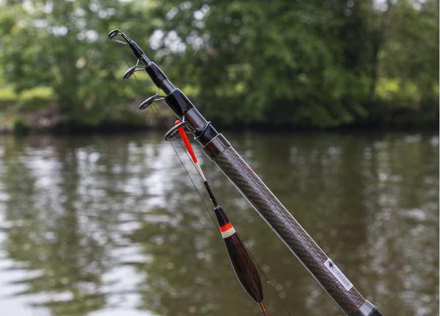 FishOaky Fishing Rod Set, Carbon Fiber Telescopic Spinning Fishing